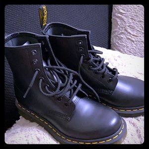 sale!! dr.martens boots original